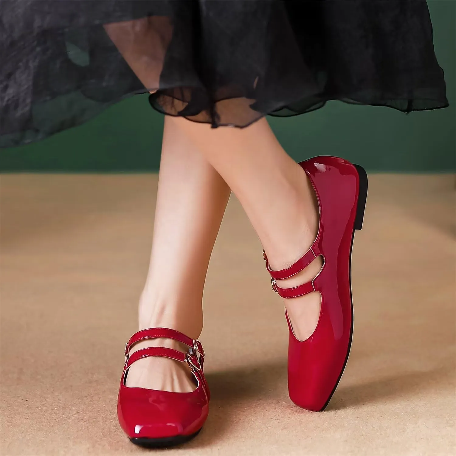 LUXINYU Mary Jane Flats for Women Dressy Retro Square Toe Ankle Strap Ballet Flats Comfortable Patent Leather Shoes