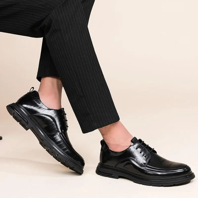 Modern Men's Derby Shoes in Full-Grain Leather with Cushioned Footbed and Versatile Style