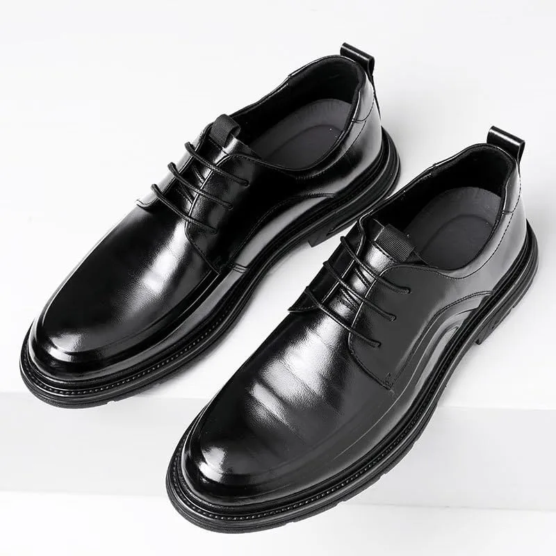 Modern Men's Derby Shoes in Full-Grain Leather with Cushioned Footbed and Versatile Style