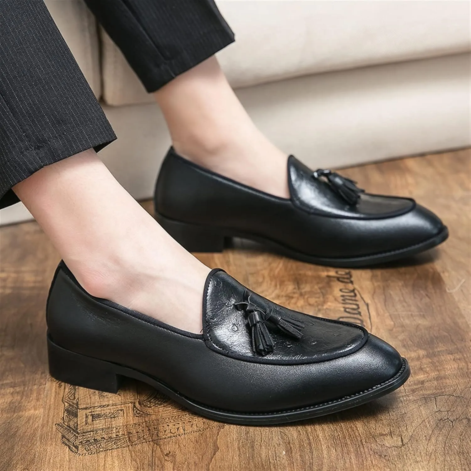 New Men's Loafers Tassel Loafer Shoes Leather Anti-slip Flat Heel Lightweight Casual Slip-ons