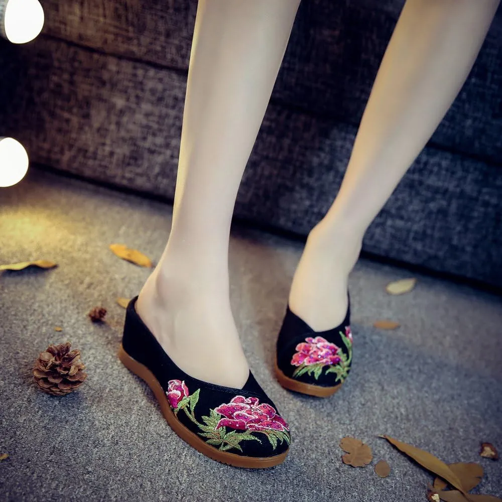Qhome Women's Chinese Peony Embroidery Comfortable Canvas Casual Mules Wedge Slippers Shoes