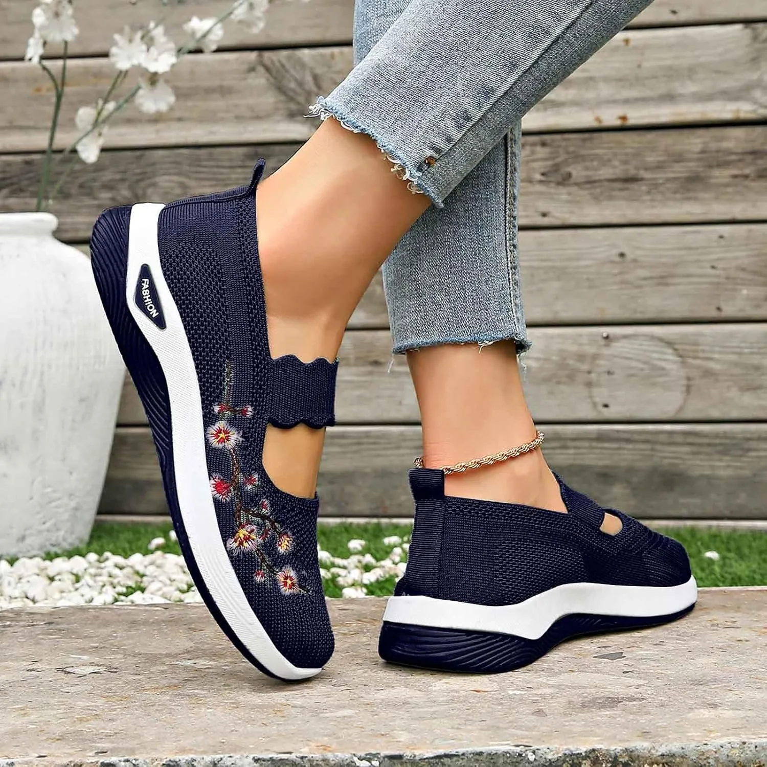 Women's Knitted Mesh Flat Loafers Slip-On Breathable Comfortable Low Top Sport Shoes Fashion Casual Basketball Shoes