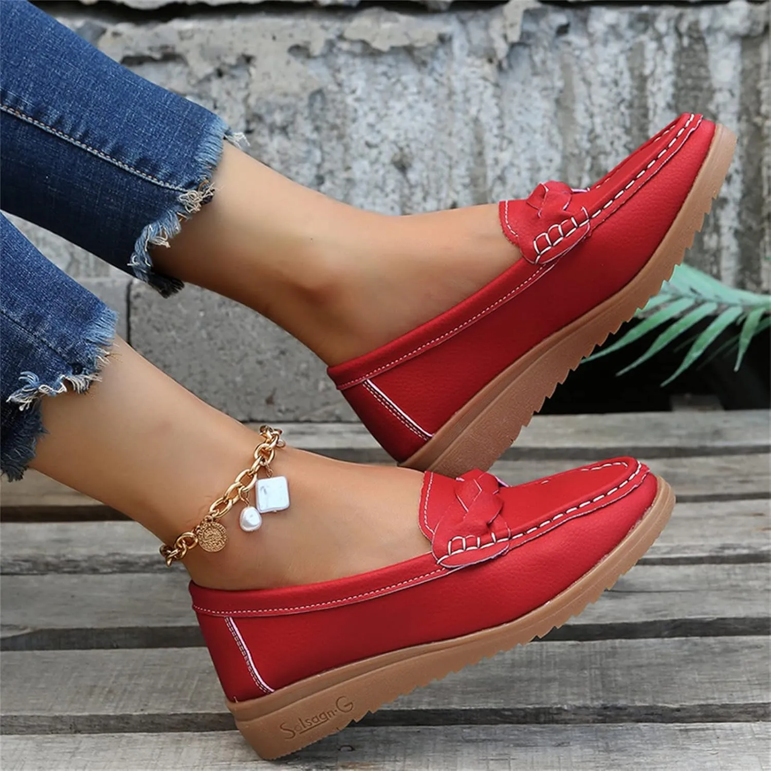 Women's Leather Flats Shoes Slip-Ons Casual Walking Loafers Breathable Driving Flats Shoes Orthopedic Loafers