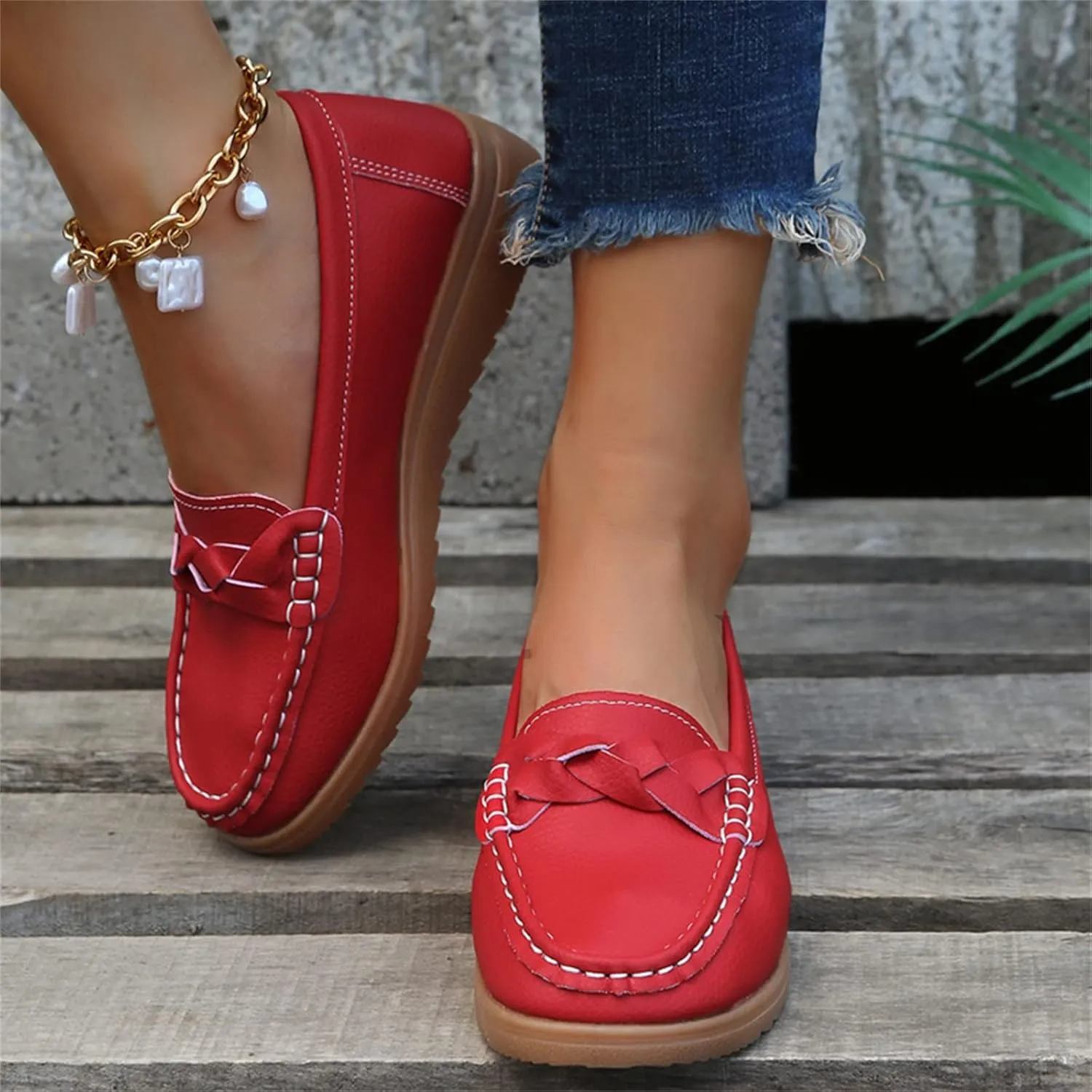 Women's Leather Flats Shoes Slip-Ons Casual Walking Loafers Breathable Driving Flats Shoes Orthopedic Loafers