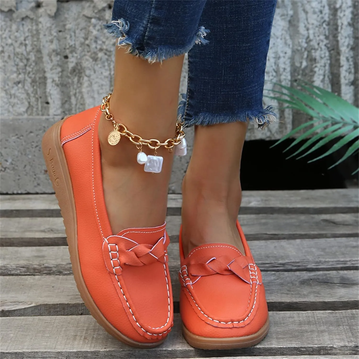 Women's Leather Flats Shoes Slip-Ons Casual Walking Loafers Breathable Driving Flats Shoes Orthopedic Loafers